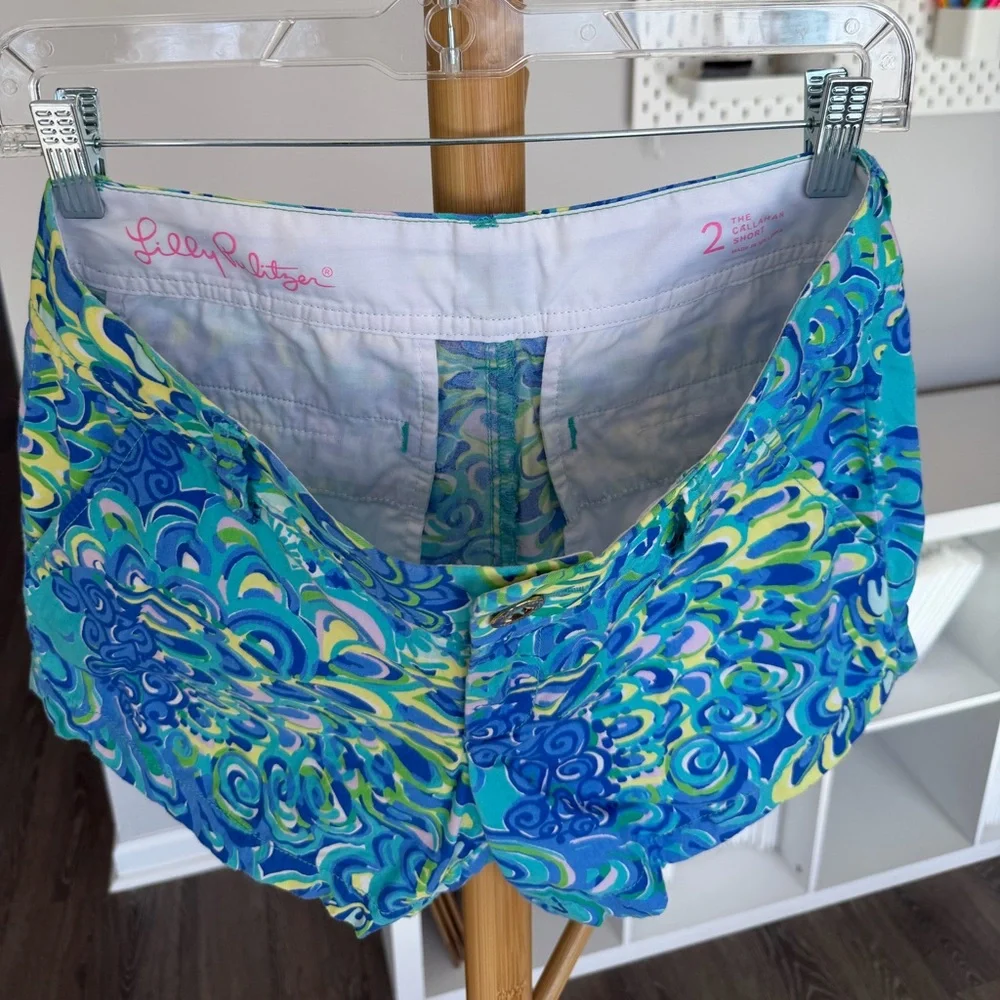 Lilly Pulitzer Callahan shorts in "Lilly's Lagoon” Sz 2 Rare Pattern - Picture 3 of 6